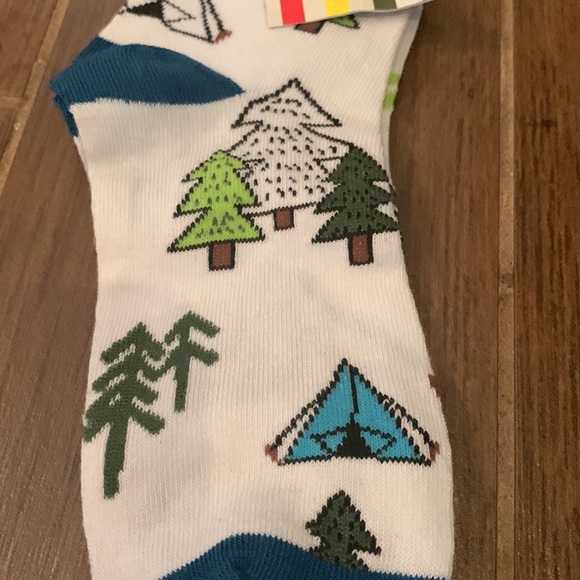 BRAND NEW “Camping Socks”. Adult size 9-12. - Picture 2 of 5